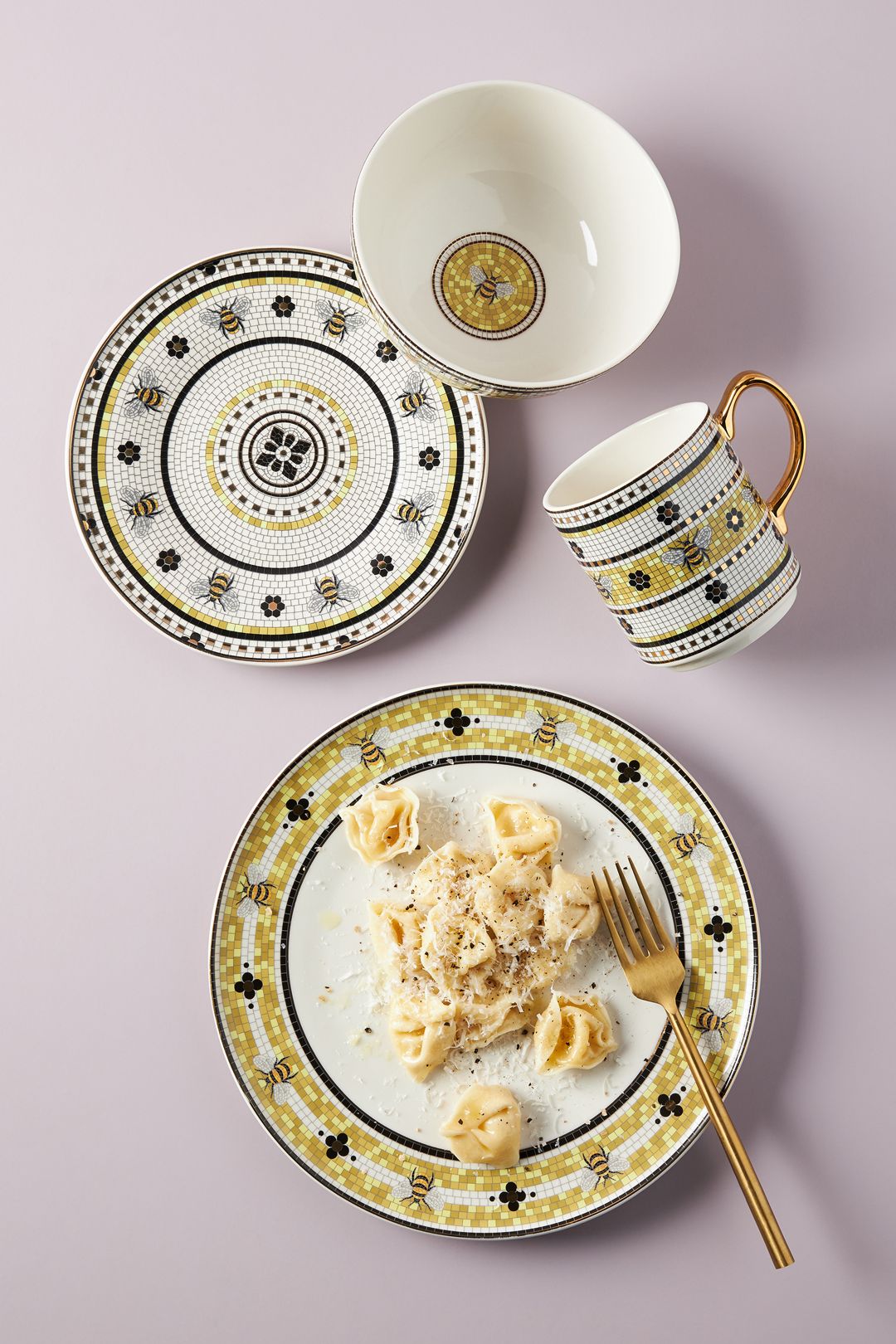 Bistro Tile Stoneware 24k Gold Accent Dinner Plate: Garden Edition - Bee, One Size