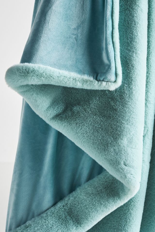 Sophie Faux Fur Throw Blanket | AnthroLiving