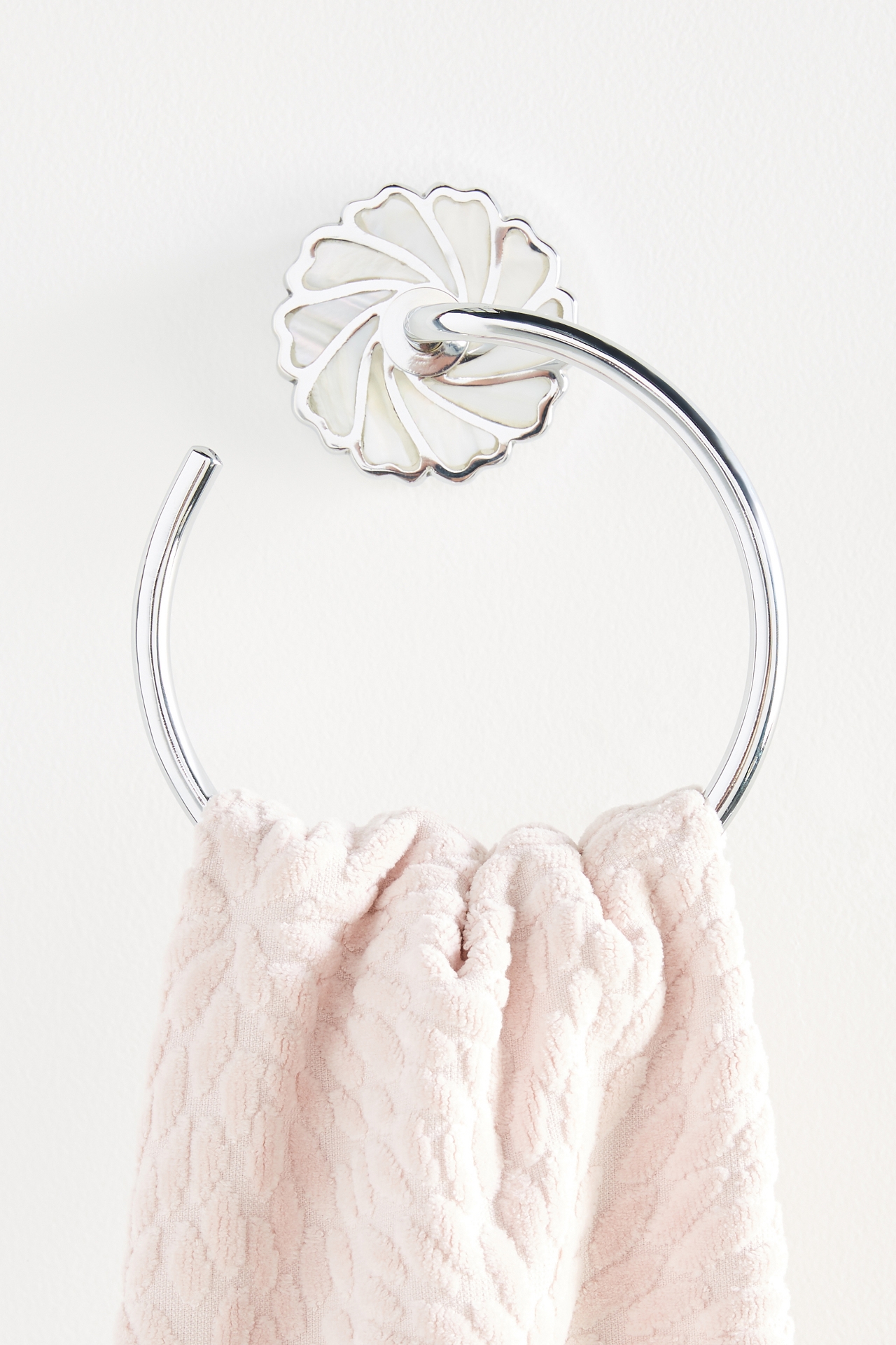 Gracie Towel Ring