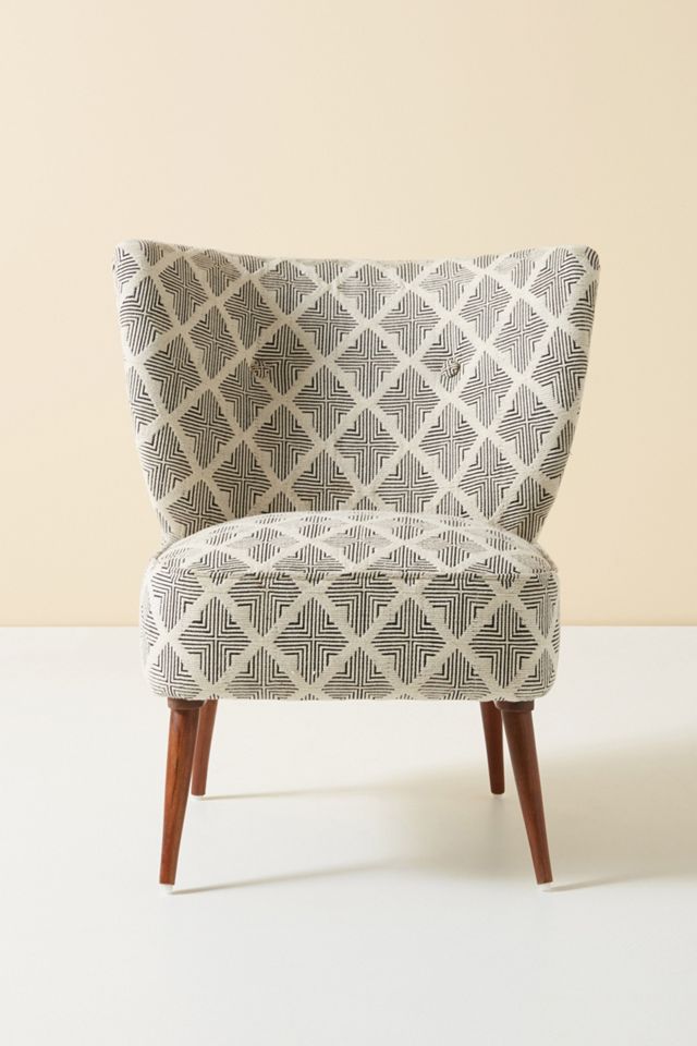 Kursi Petite Accent Chair #1