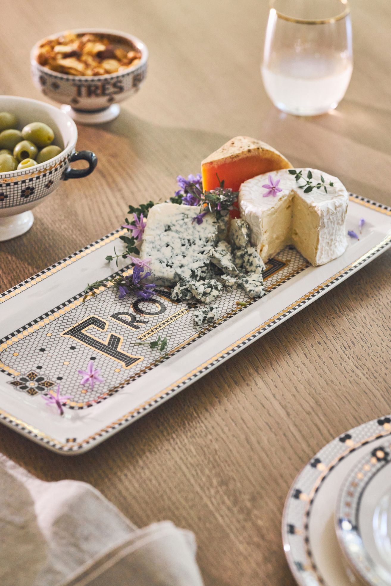 Bistro Tile Stoneware 24k Gold Accent Cheese Platter - Black & White Pattern, One Size