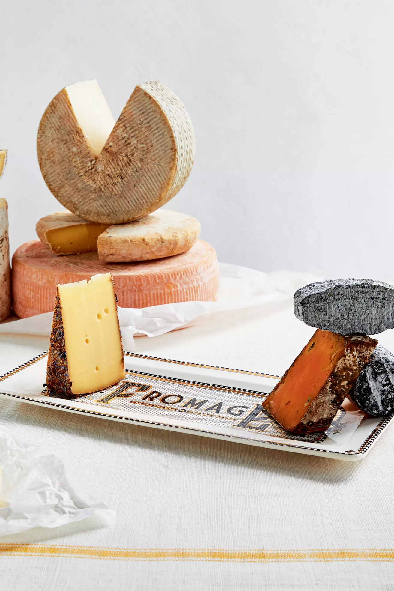 Bistro Tile Stoneware 24k Gold Accent Cheese Platter - thumbnail 4