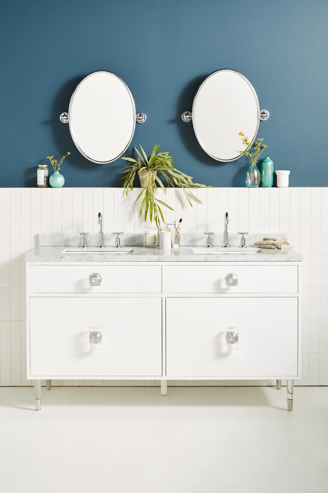 Lacquered Regency Double Bathroom Vanity