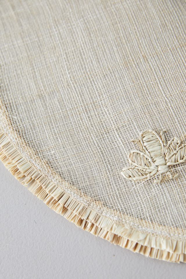 Straw Bee Placemat #2