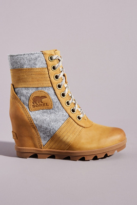 sorel lexie wedge outfit