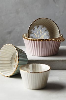 Raised Bloom Measuring Cups, Set of 4