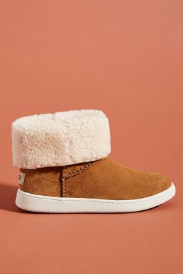 Mika classic genuine hot sale shearling sneaker