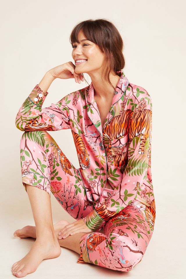 Silk tiger pajamas hot sale