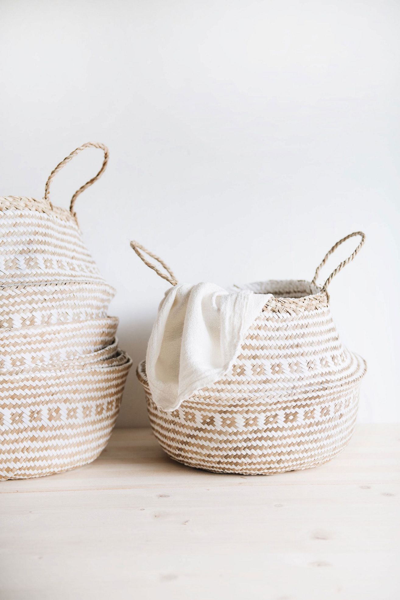 Roan Iris Riley Belly Basket - Neutral Pattern, One Size