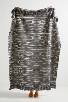 Textured Kadin Throw Blanket