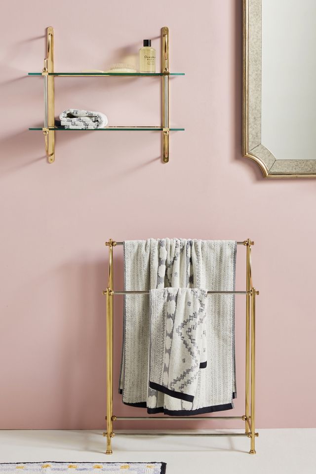 Self standing best sale towel rack