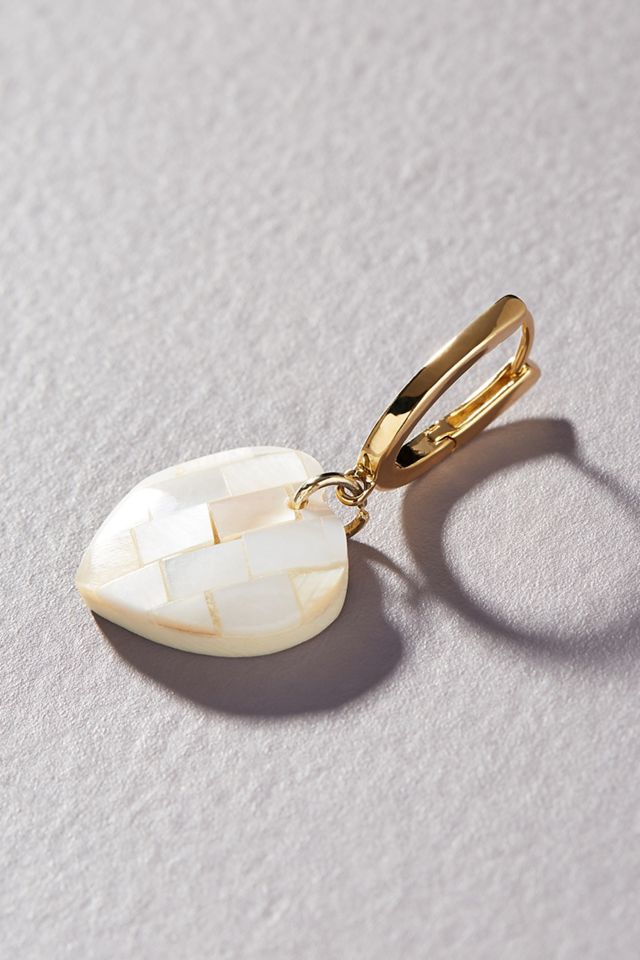 Ana Huggie Ohrringe mit Herzanhänger #1