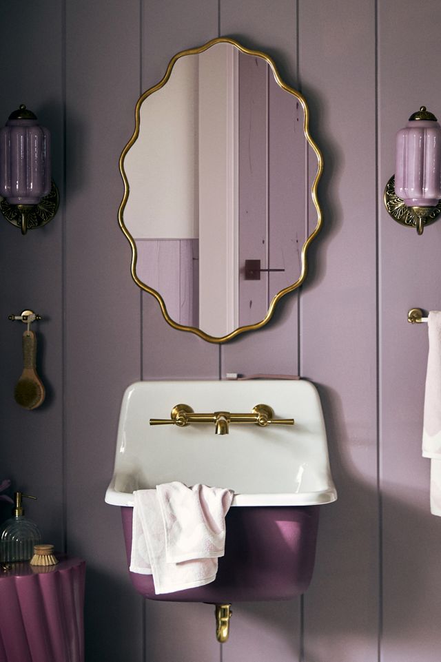 Anthropologie Eloise Sconce ウォールライト The Eloise Scallop Milk Glass Sconce Wall Light | Anthropologie