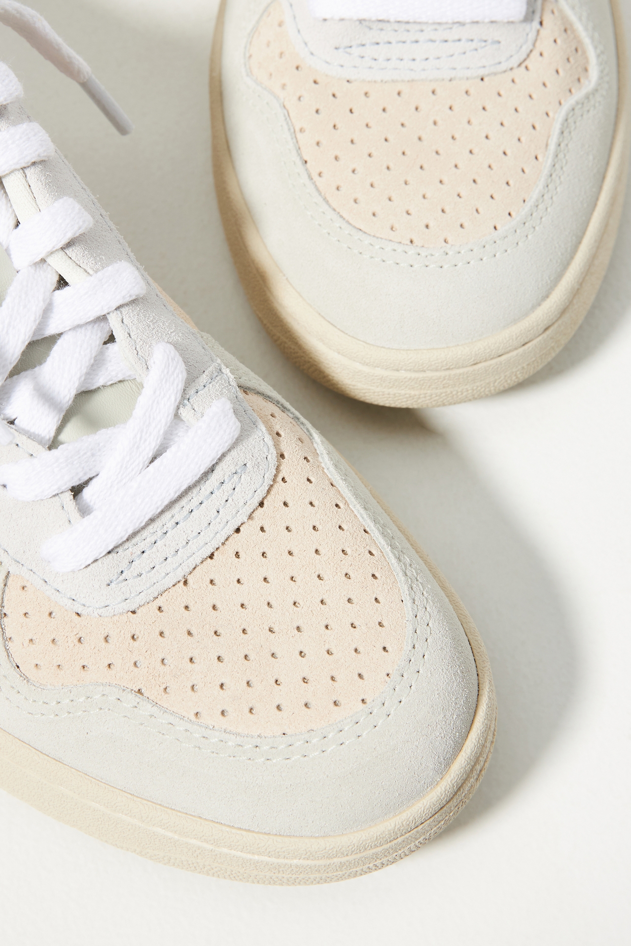 Veja V-10 Sneakers