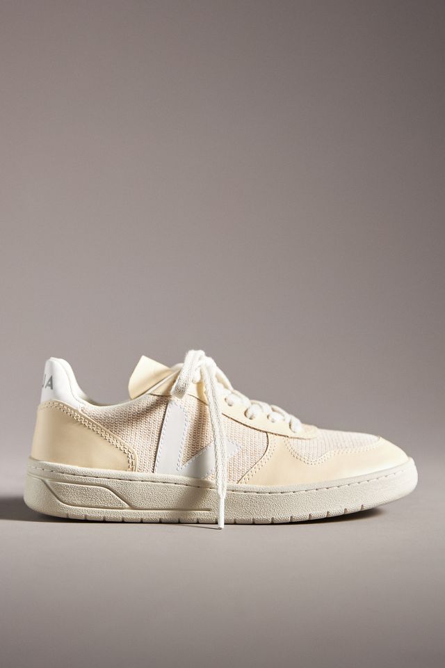 Veja 10 outlet white