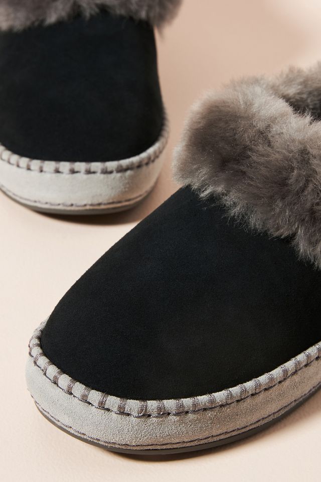 Ugg wrin slippers hot sale womens sale