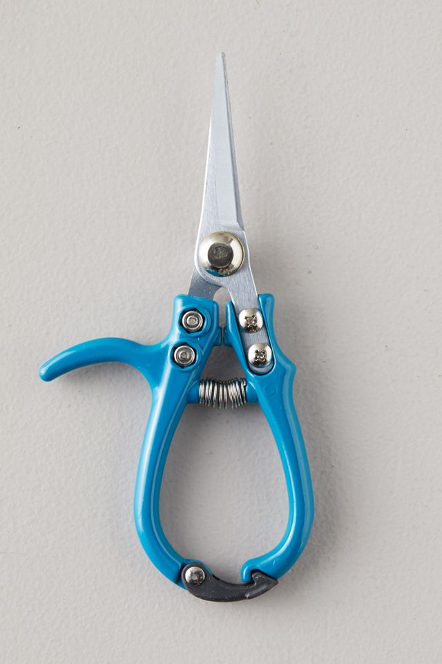 Ergonomic Snips