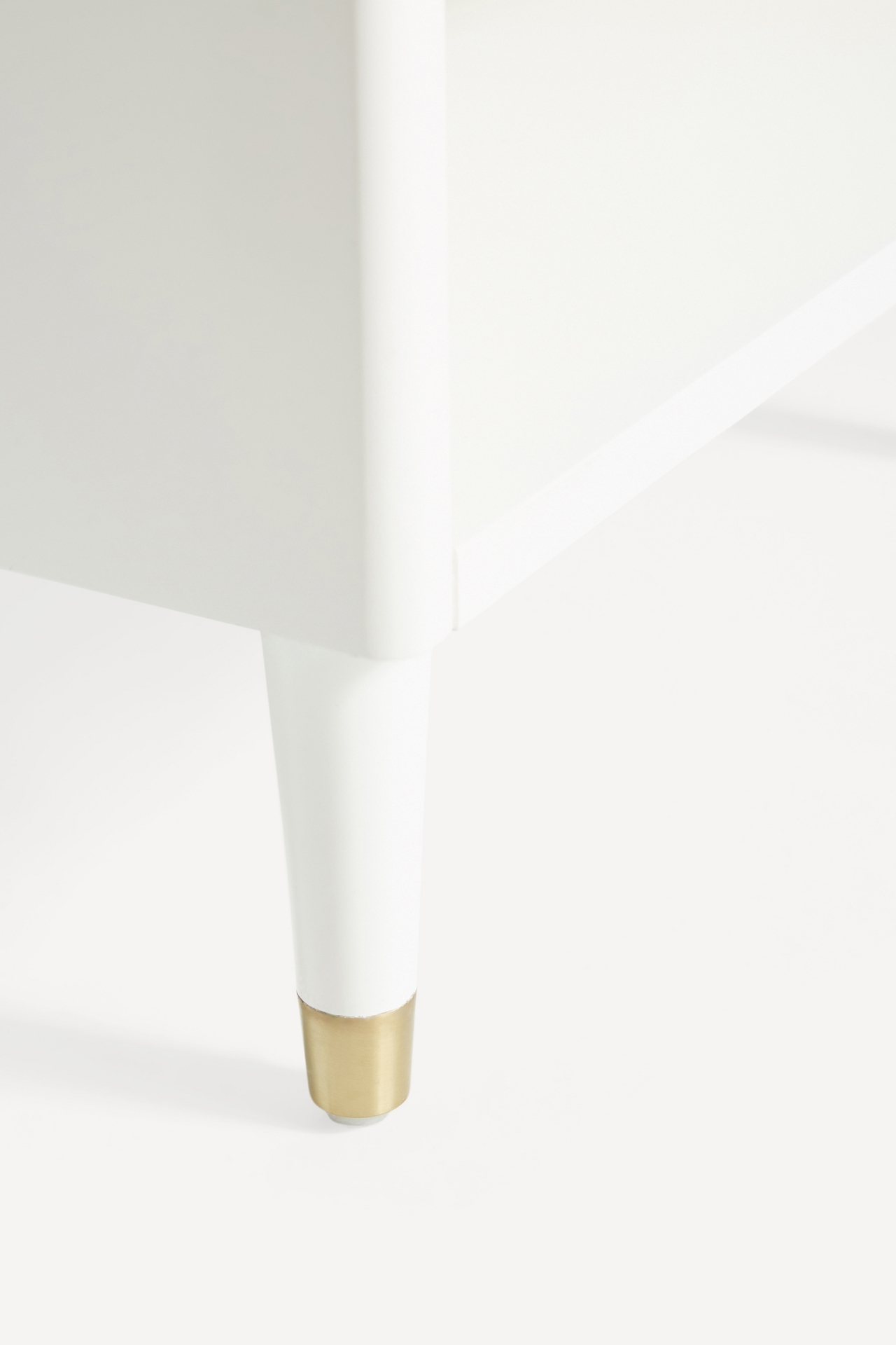 Marcelle Charging Nightstand