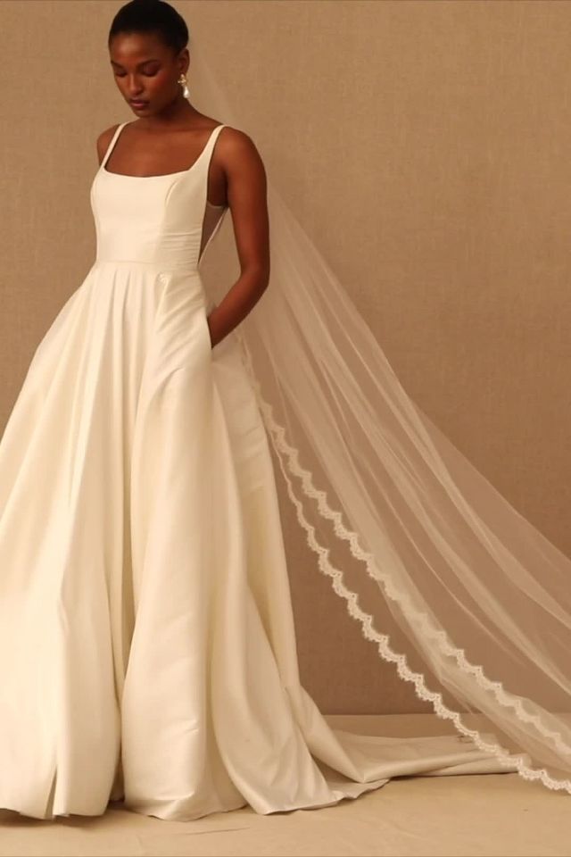 Wedding dresses hotsell by anthropologie