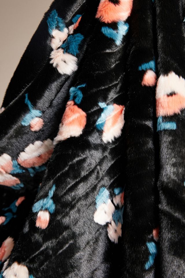 Flora Faux Fur Throw Blanket #1