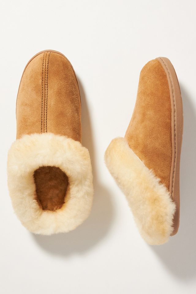 Minnetonka Classic Sheepskin Slippers