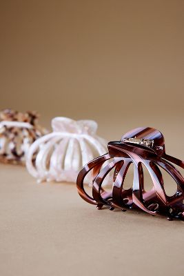 Set of 3 Aimee Claw Hair Clips en Beige chez - Anthropologie - Modalova