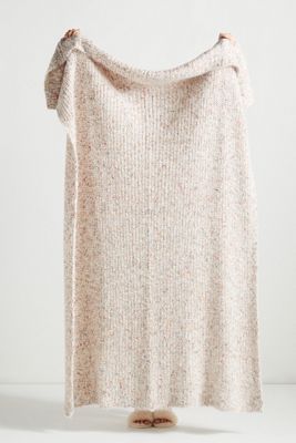 Maris Eyelash Throw Blanket