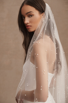 A.B. Ellie Roesia Pearl Fingertip Veil | Anthropologie display picture 2