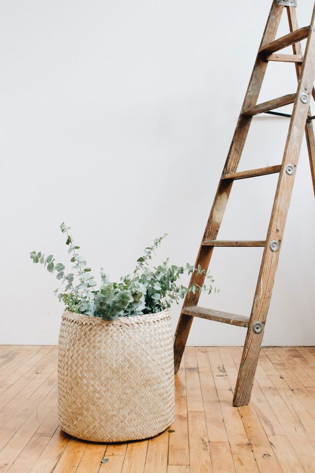 Roan Iris Birdie Floor Basket #2