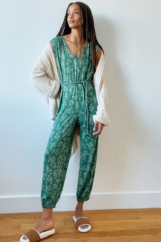 Sleep weekend. Зеленый комбез Зара. Комбинезон женский летний цветной. Zara комбинезон летний. Zara комбинезон женский летний.