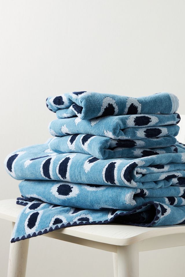 Ikat Patterned Velour Bath Towel