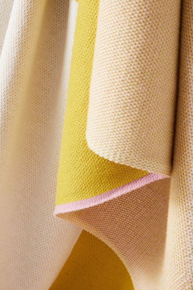 Rosehip Throw Blanket #1