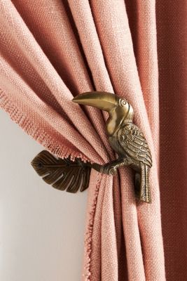 Corbata Dorada con Diseño de Tucán