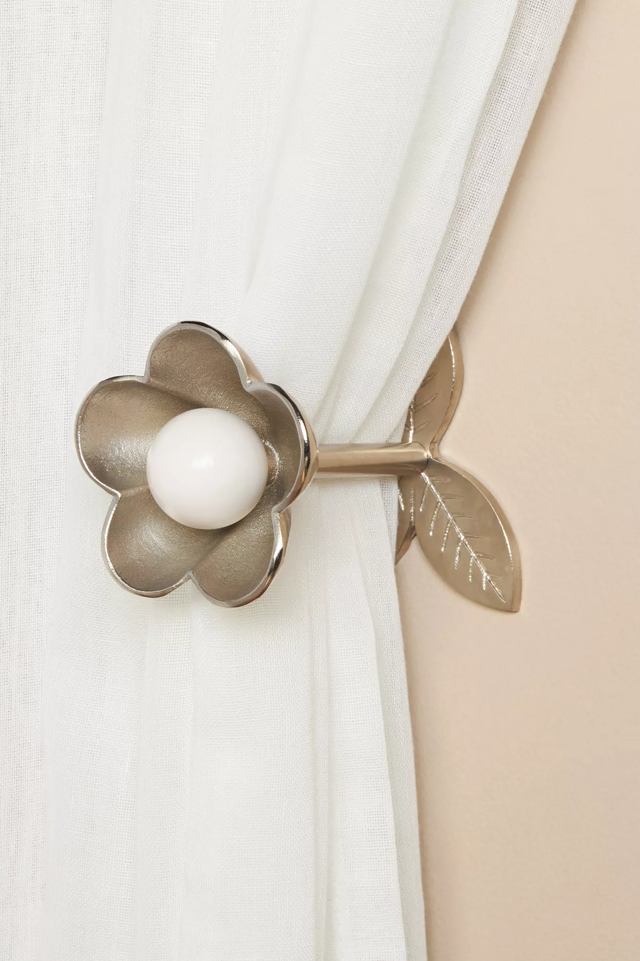 Nena Flower Tieback - thumbnail 4