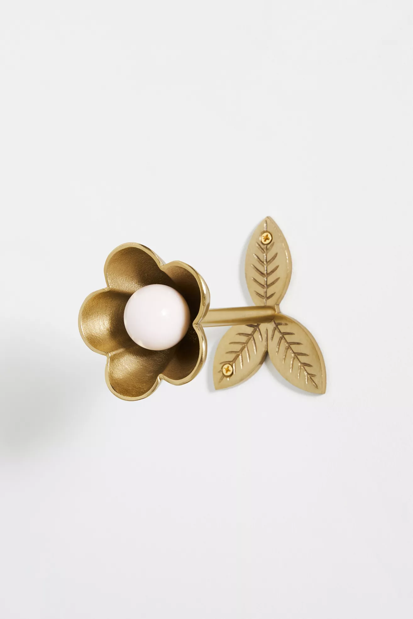 Nena Flower Tieback - thumbnail 3