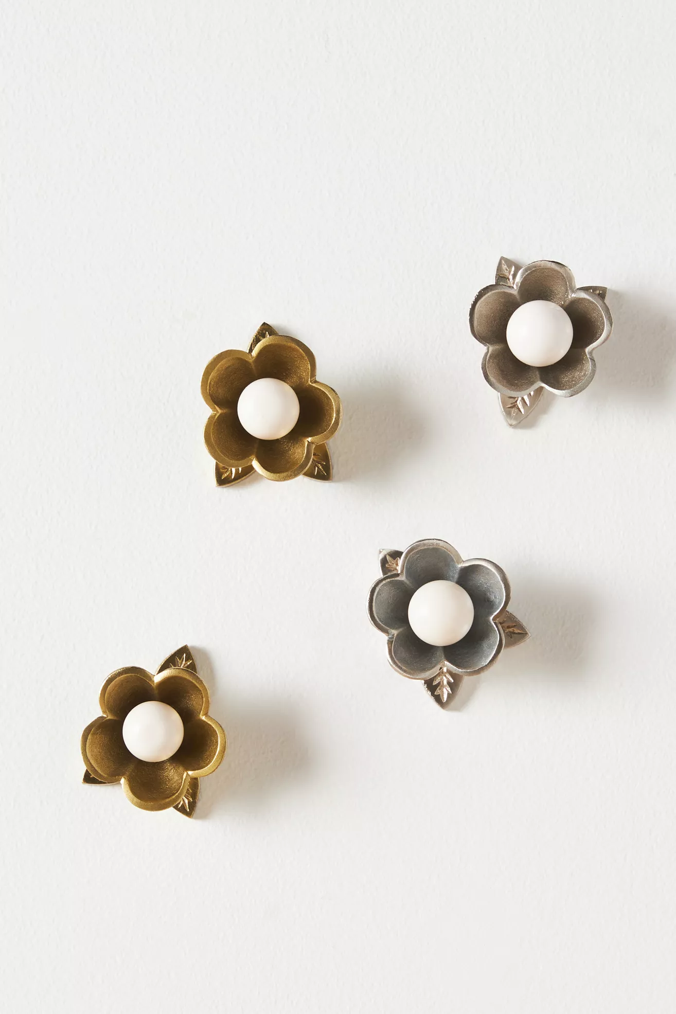 Nena Flower Knobs, Set of 2 - thumbnail 4
