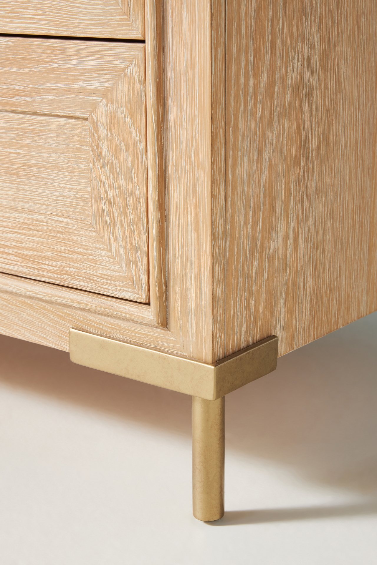 Florian Nightstand