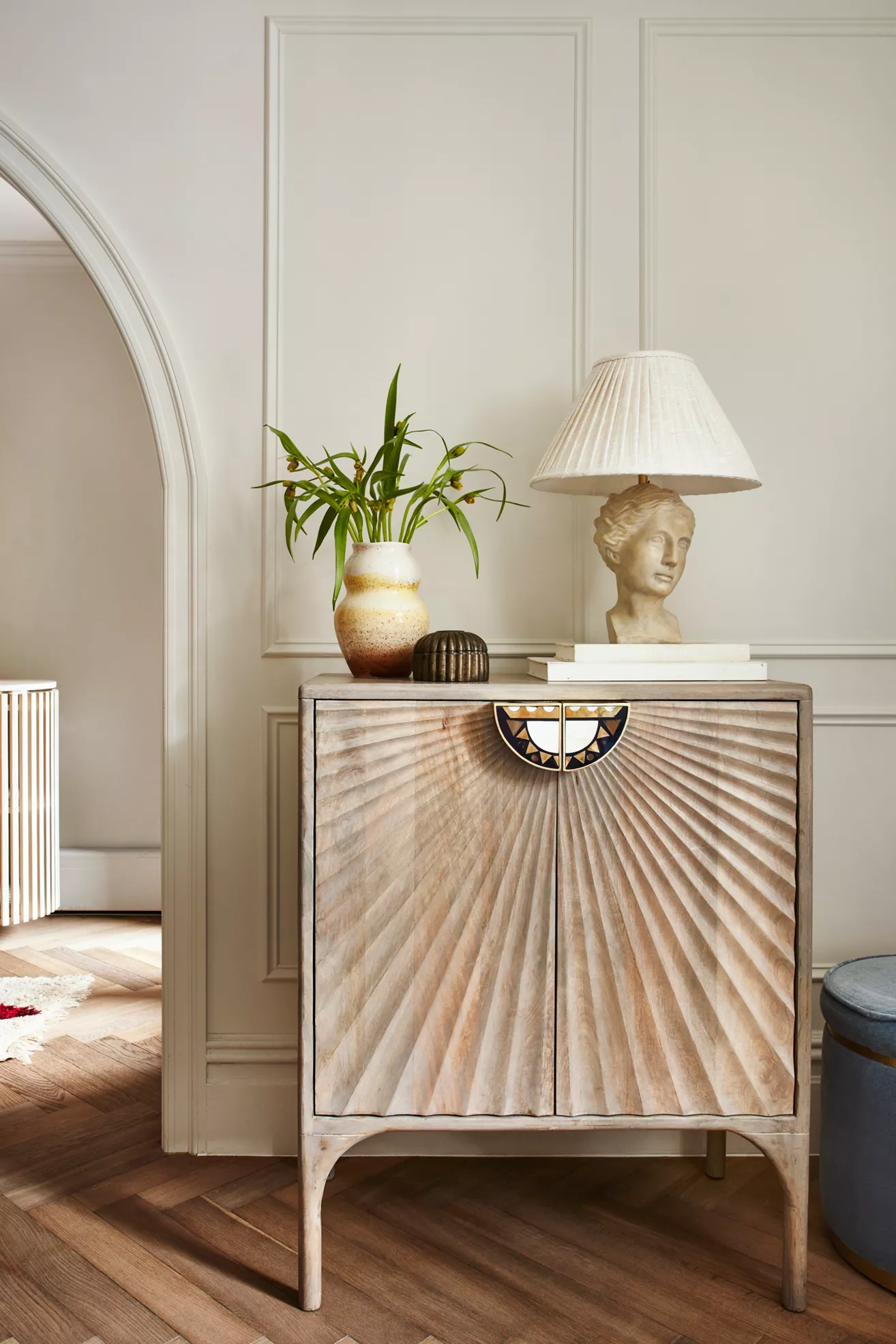 Grecian Bust Table Lamp - thumbnail 7