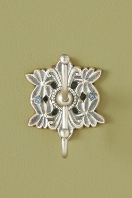 ANTHROPOLOGIE PRIMROSE BATH HOOK