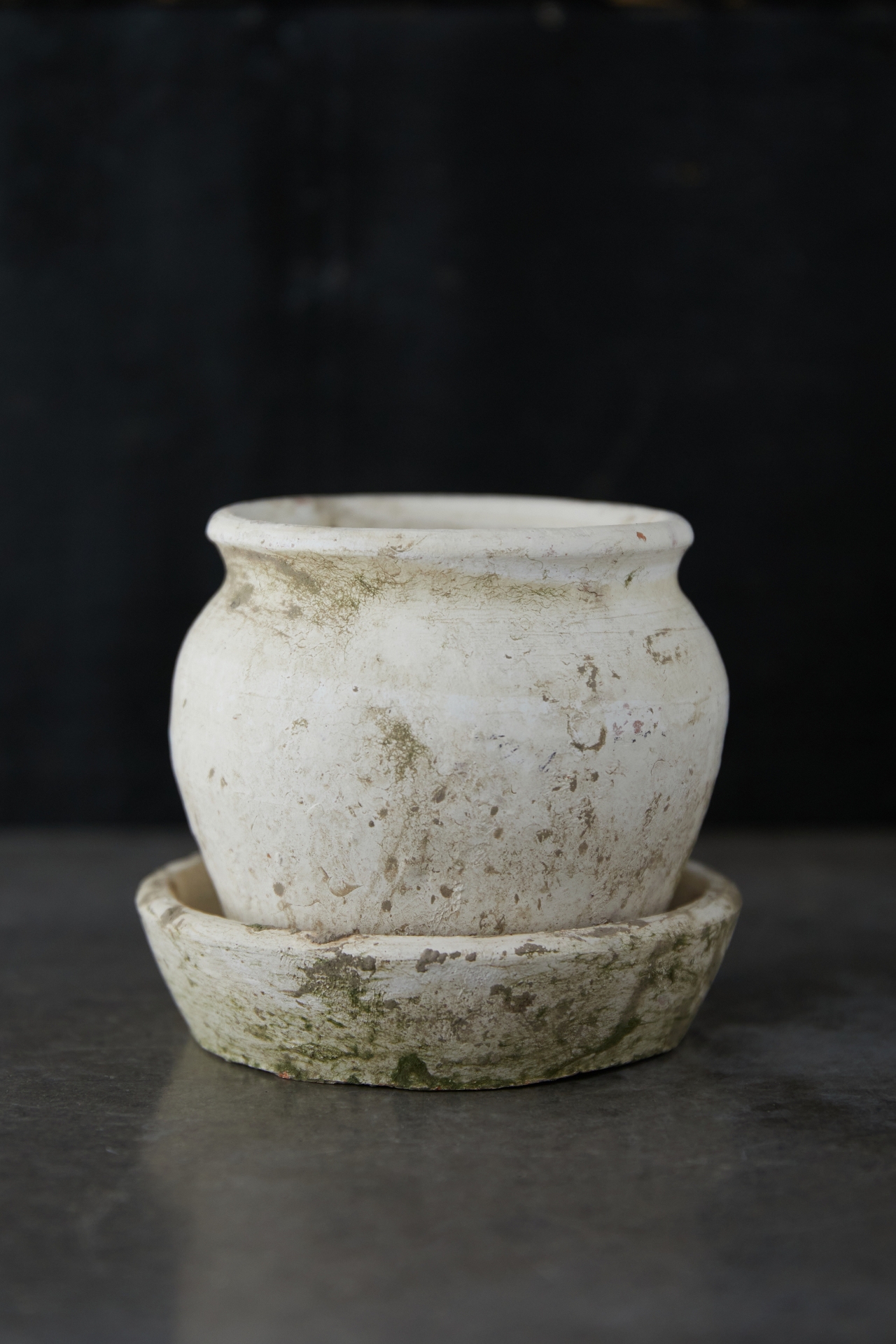 Earth Fired Clay White Curve Pots + Saucers