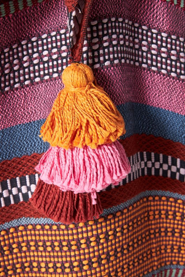 Jacquard-Woven Jukka Throw Blanket #1