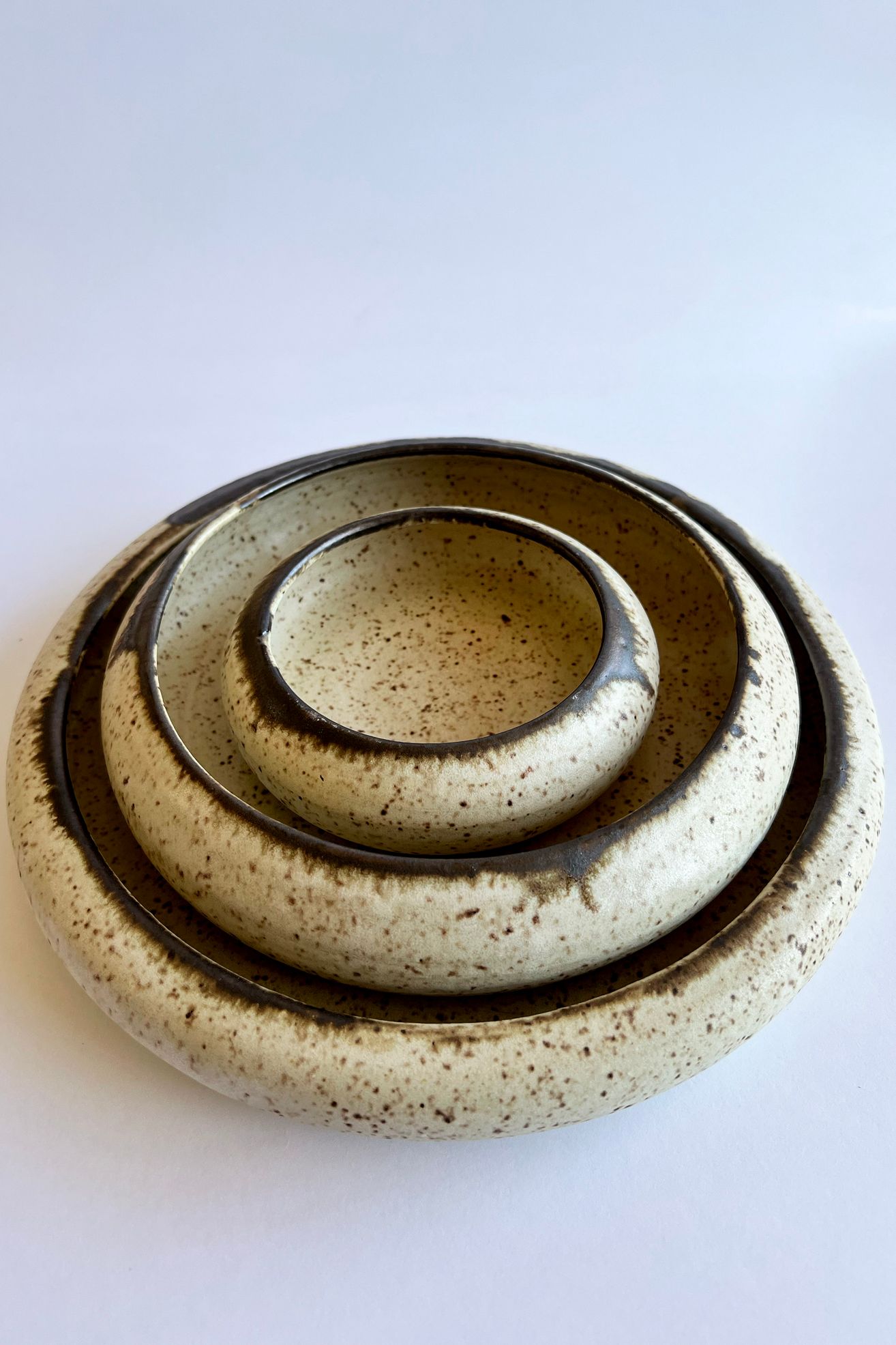 Gina DeSantis Ceramics Luna Curved Bread Plate - Beige, One Size