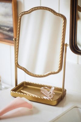 Coquille Mirror