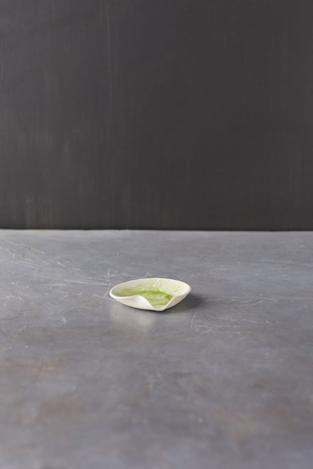 Source and Tradition Chartreuse Crackle Porcelain Spoon Rest #1