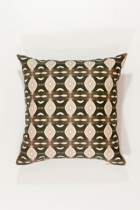 Bunglo Arabian Pillow