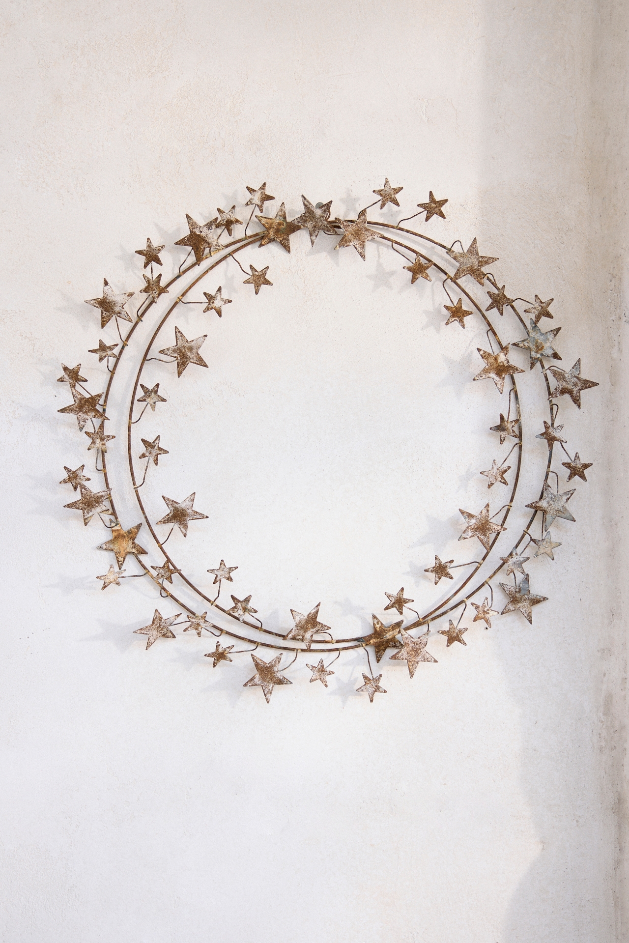 Aged Iron Star Wreath