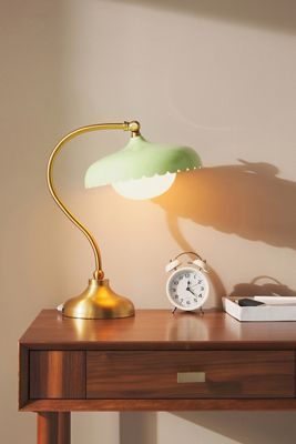Simone Scallop Task Lamp