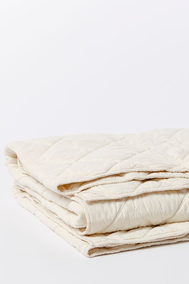 King White Organic Cotton Diamond-Stitched Comforter