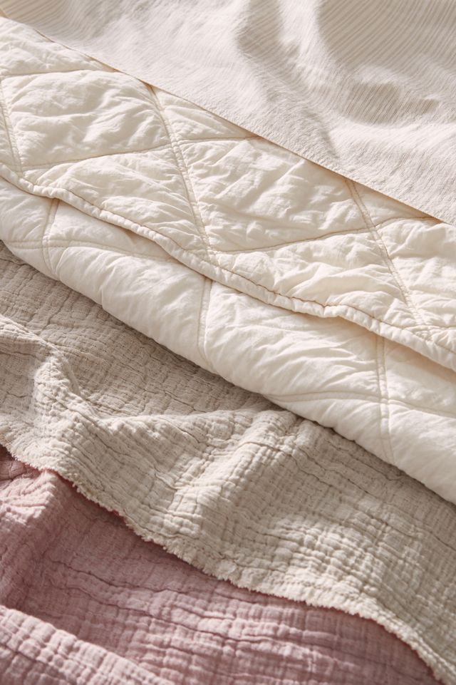 King White Organic Cotton Diamond-Stitched Comforter