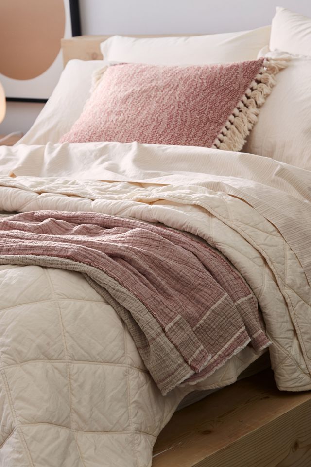 King White Organic Cotton Diamond-Stitched Comforter